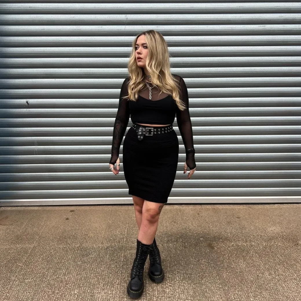 Cropped Mesh Top - Black