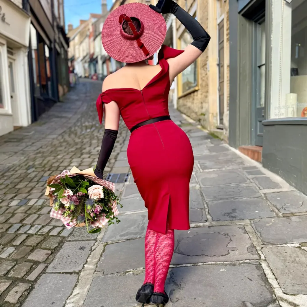 Fishnet Tights - Traditional in Red