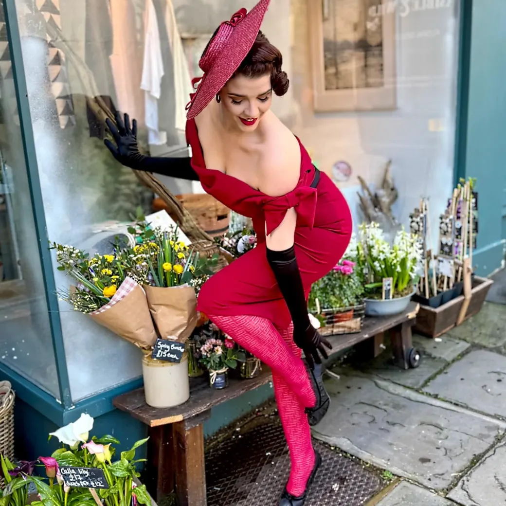 Fishnet Tights - Traditional in Red