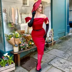 Fishnet Tights - Traditional in Red