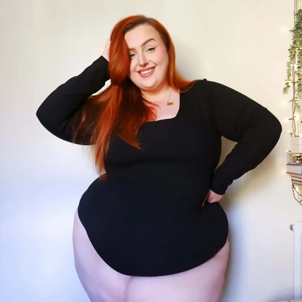 Long Sleeve Cotton Bodysuit - Black