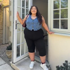 Squat-Proof Capri Leggings - Black