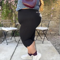 Squat-Proof Capri Leggings - Black