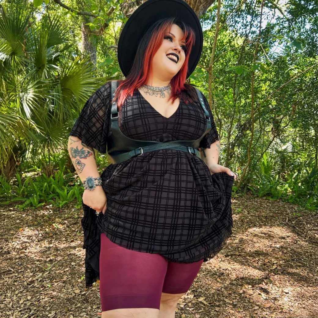 Stay Cool Chub Rub Shorts - Cherry